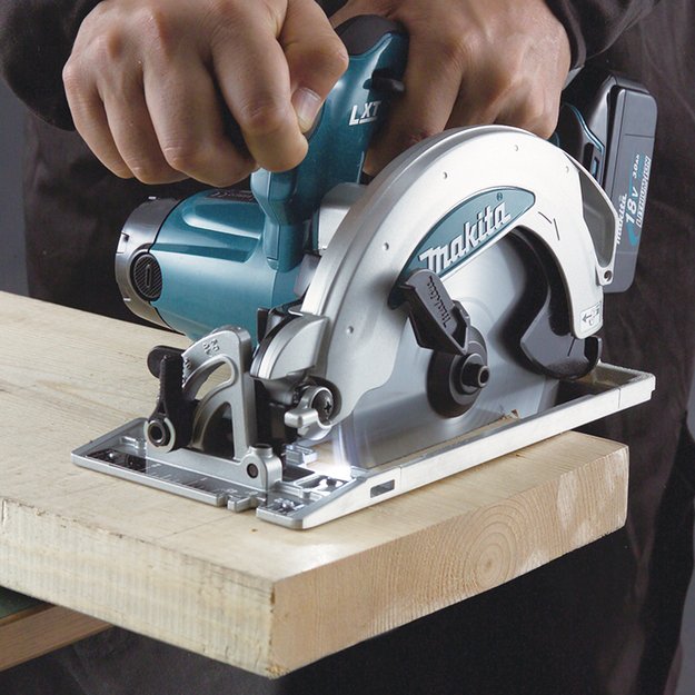 Makita DSS610Z Akumuliatorinis diskinis pjūklas (18V Be akumuliatorių ir kroviklio)