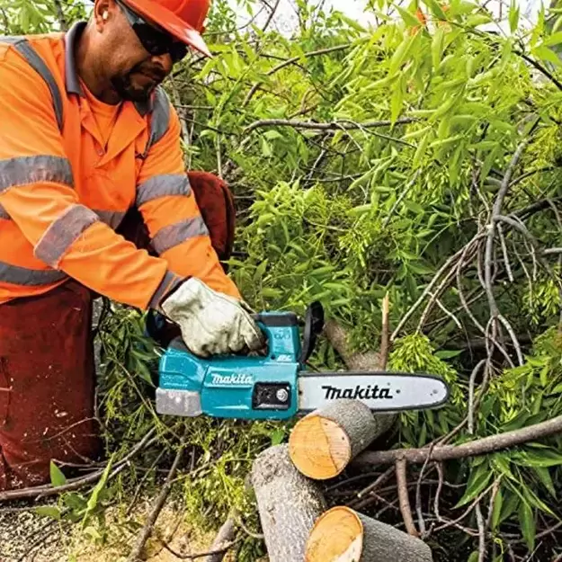 Makita DUC254Z Akumuliatorinis grandininis pjūklas (18V Li-ion be akumuliatorių ir kroviklio)