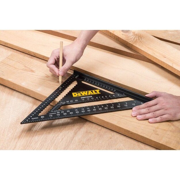 DeWALT kampainis DW030 30cm tikslus kvadratas 1