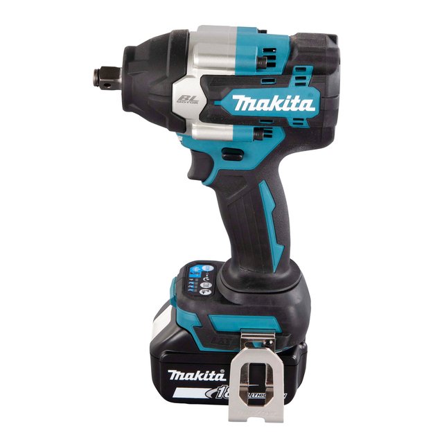 Makita DTW700RTJ Akumuliatorinis smūginis veržliasukis su 18V Li-ion 2 x 5Ah 