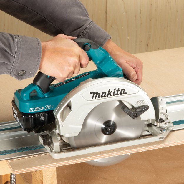 Makita DHS782TJ2 akumuliatorinis diskinis pjūklas 2x18