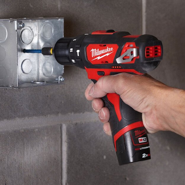 MILWAUKEE M12 BPD-202C akumuliatorinis smūginis gręžtuvas 12V 1
