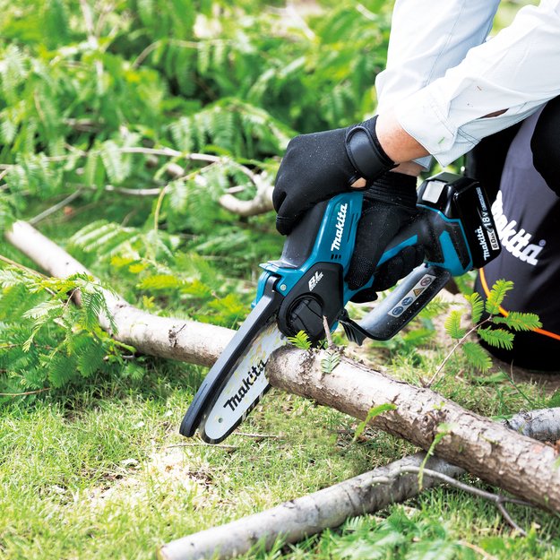 Makita DUC150Z Grandininis Pjūklas (18V be akumuliatorių ir kroviklio)